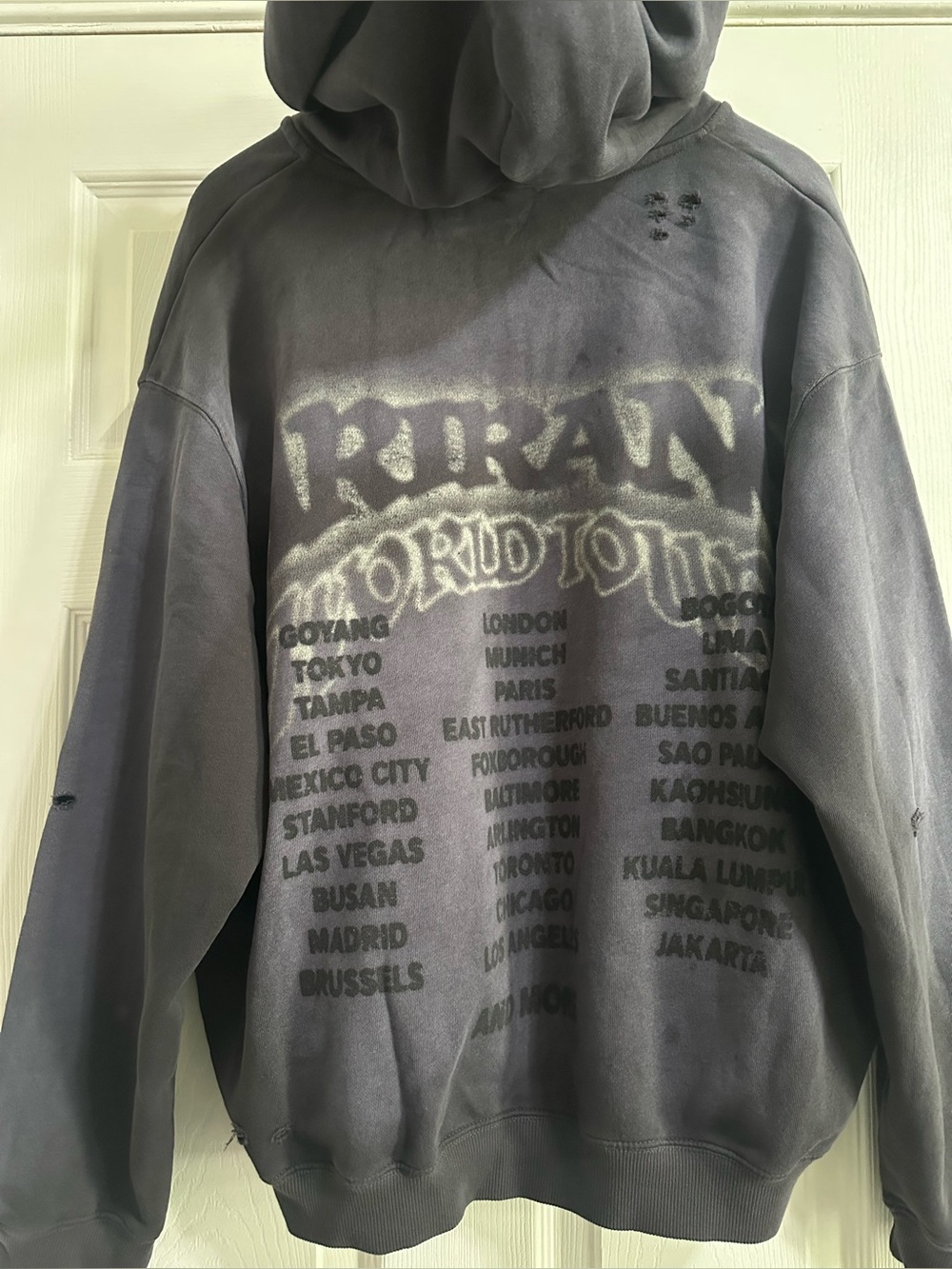 BTS Arirang World Tour Hoodie - Picture 3 of 13